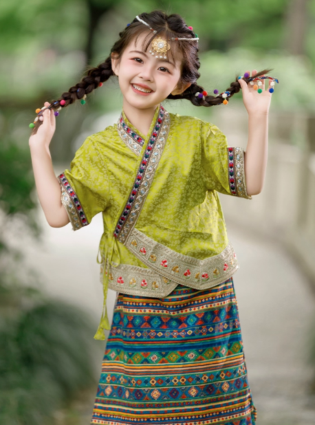 Modern Lao women's clothing